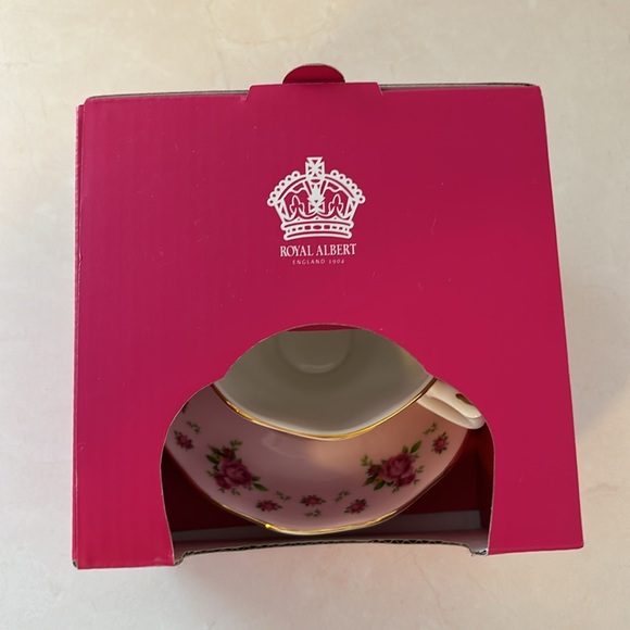 🌸💖 NWT Royal Albert New Country Roses Pink Bone China Teacup & Saucer 💖🌸 - Picture 5 of 17